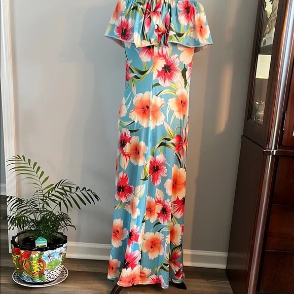 Floral Off-Shoulder Maxi Dress - Picture 2 of 7